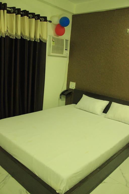 Hotel Divine Inn Βαρανάσι Δωμάτιο φωτογραφία